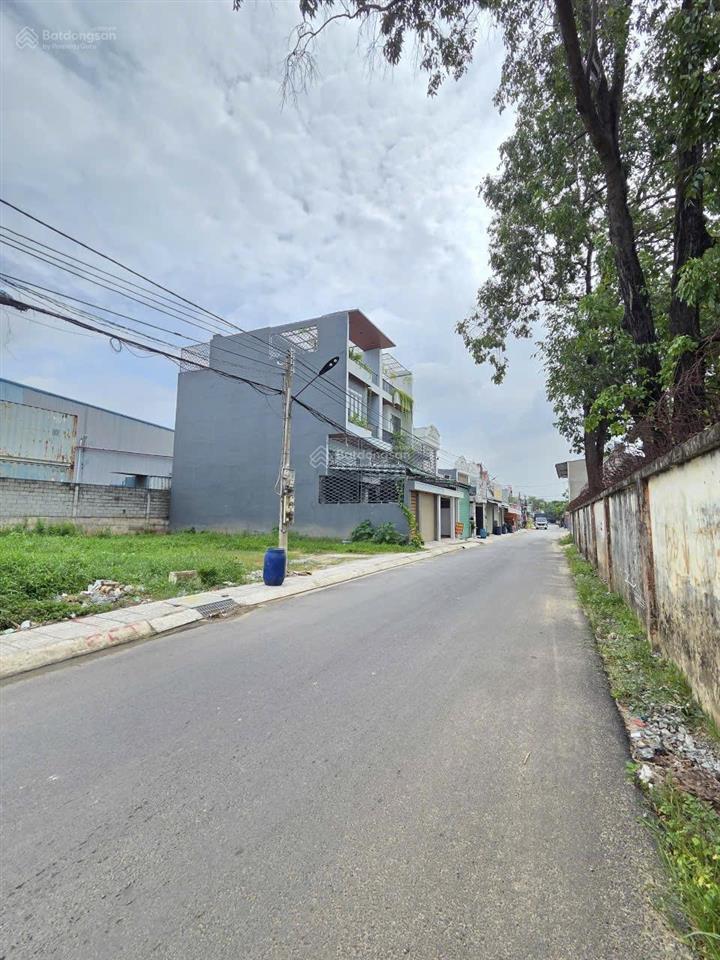 2.55 tỷ / bán đất 88m2 rẻ mt kinh doanh buôn bán gần cây xăng hạnh nguyên, p.thái hòa, tp.tân uyên