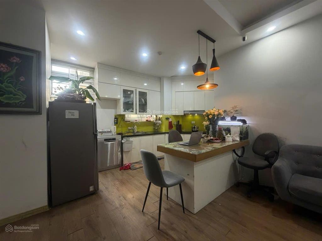 Chính chủ bán căn hộ b3b nam trung yên 2pn, 2wc, sổ đỏ, vào ở ngay