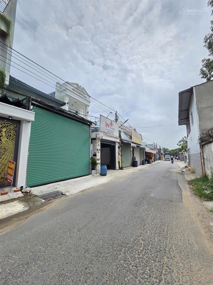 4,7 tỷ/bán nhà 1 trệt lửng 2 lầu hoàn công kinh doanh buôn bán đường đt743c p.thái hòa tp tân uyên