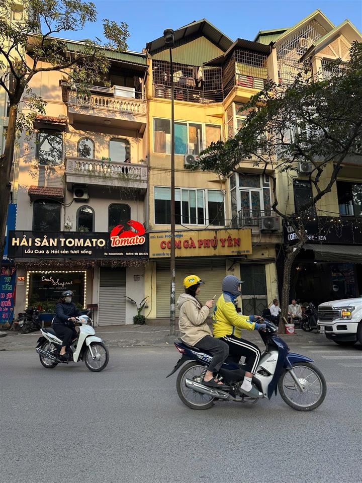 Nhà mặt phố tại số 37 nguyễn thị định, giá siêu hời 30 tỷ, 52 m2