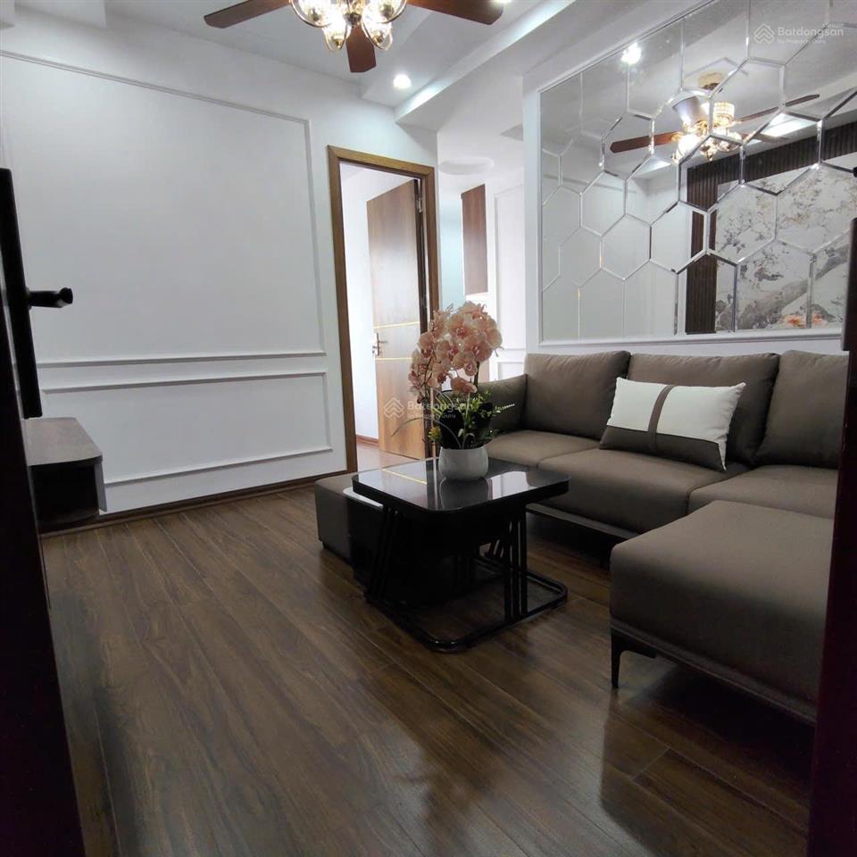 Bán căn hộ ccmn phố nguyễn khánh toàn cầu giấy 50m2 2 ngủ full