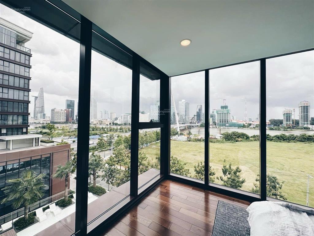 The galleria metropole bán căn góc 4pn đã có sổ view trực diện sông, cầu bason, quận 1