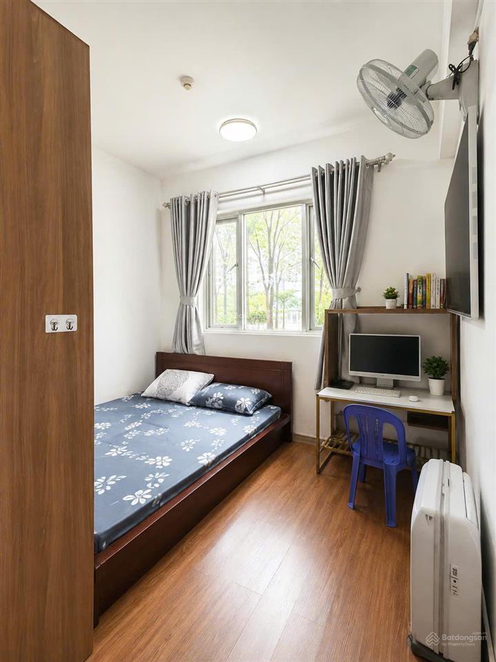 Bán nhanh căn 2pn ruby sổ hồng view công viên xanh mát giá 4 tỷ bao hết