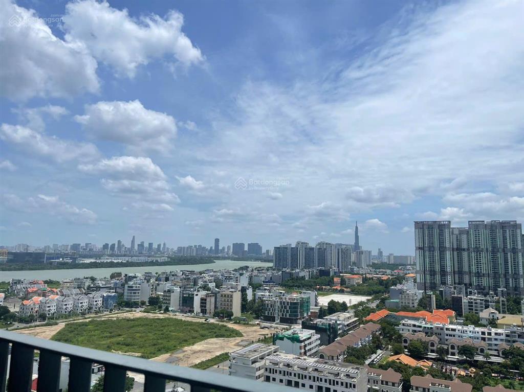 Cần bán nhanh căn hộ victoria village 3 phòng ngủ, 88m2 giá bán 8,1 tỷ bao hết. 0981 331 ***