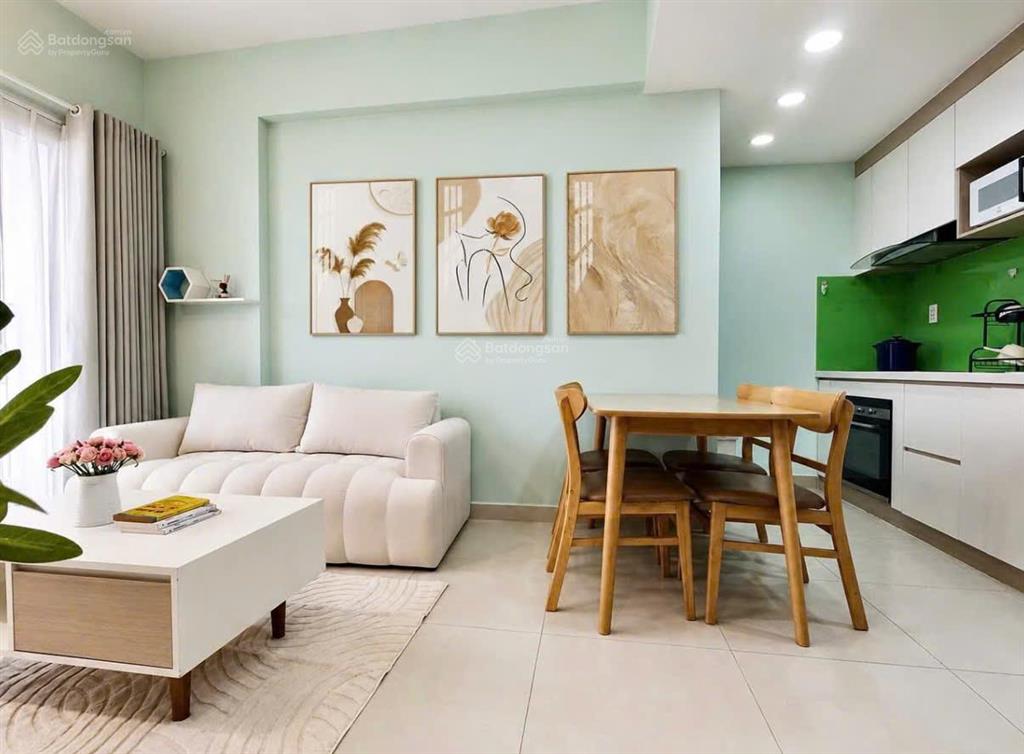 2 tỷ 3 chồng tiền bớt ít, sổ riêng sẵn, 2pn, 2wc tầng 8, vay 75% nhẹ nhàng, thuê 14 triệu,
