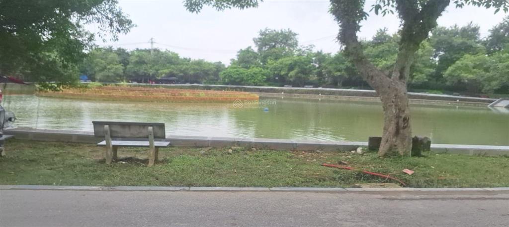 Bán nhà 3 tầng dân xây cổ loa, lô góc thoáng sáng