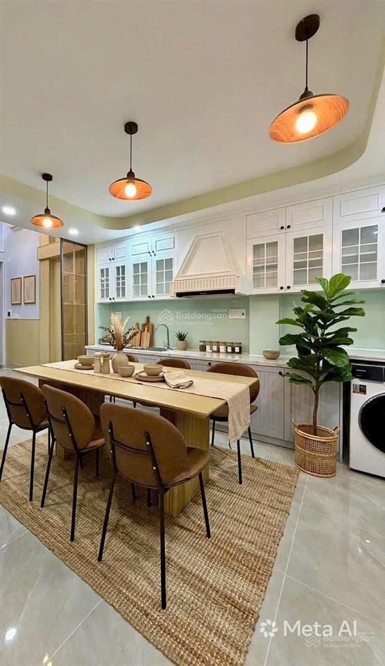 Quận 7, nhà đẹp, hẻm xe hơi, giá 5,3 tỷ