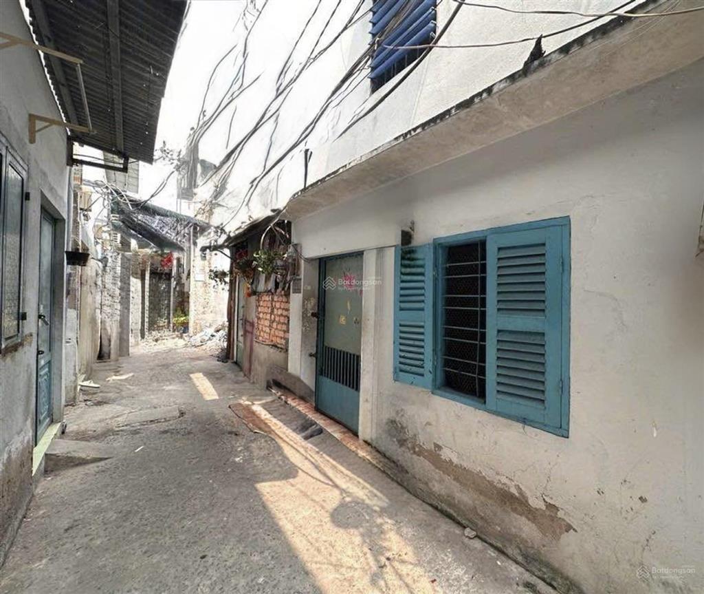Thị trường giờ khó hiểu quá 45m2 ngay him lam hơn 3 tỷ tiểu học mà chưa có chủ?