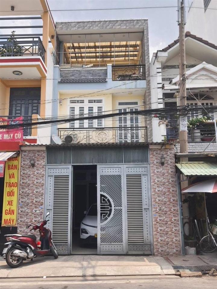 Bán nhà 4x15m. giá 2,2 tỷ. hẻm 1/ đường an bình. gần bệnh viện an bình. nhà đang cho thuê 12 triệu.