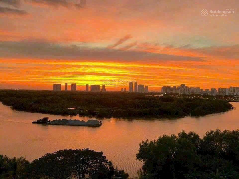 Cần bán căn hộ cao cấp riverside residence, phú mỹ hưng, dt 143m2, 3pn, giá 15.1 tỷ. 0917 479 ***