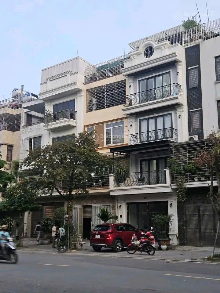 Bán nhà liền kề kđt văn phú, hà đông, 100m2 x 4 tầng, mặt tiền 4.5m, giá 23 tỷ