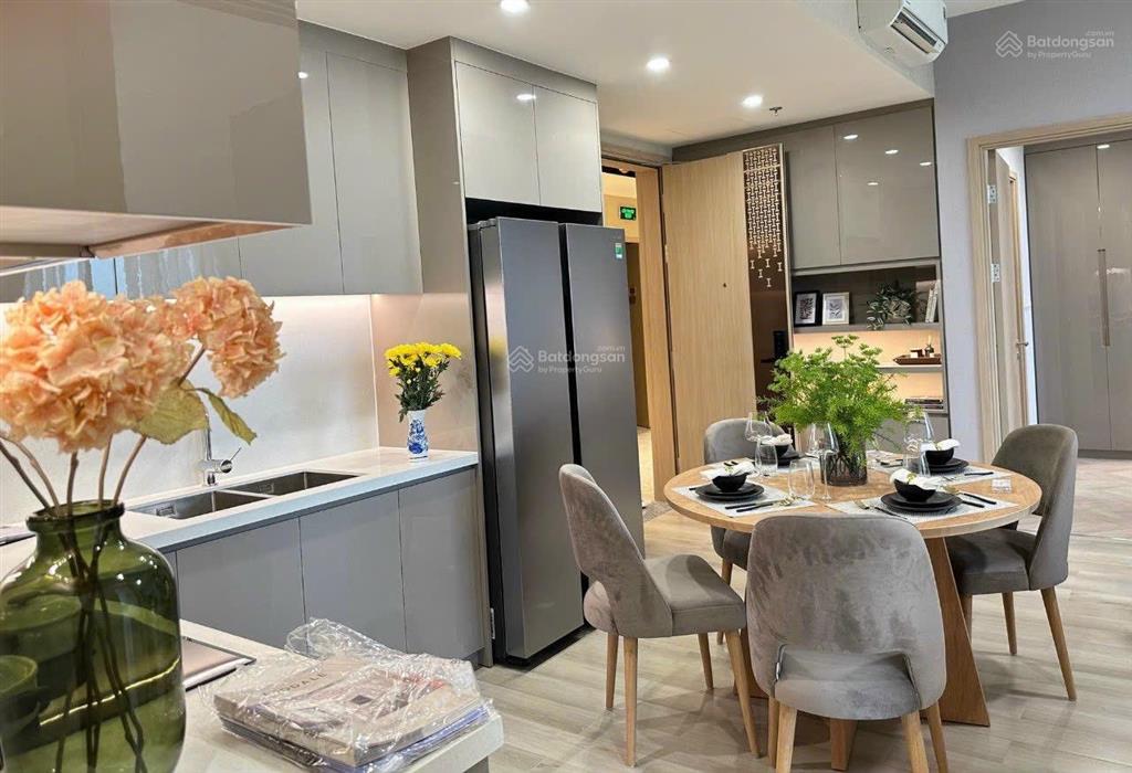Bán căn 2pn full nội thất view hồ bơi mua trực tiếp cđt giá chỉ 4,5 tỷ rẻ hơn hàng chuyển nhượng