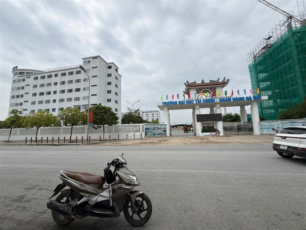 Bán nhà phố yên tiền phong đường ô tô cạnh phố yên gần đại học tài chính