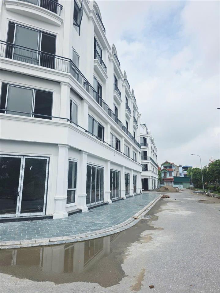 Chính chủ cần bán căn 75m2 lk trằm sen phương trung thanh oai hn giá 6xtr/m2 0989 388 ***