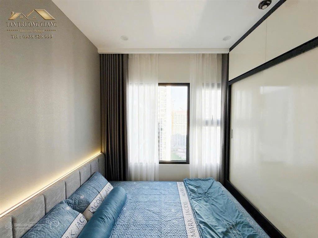 Bán gấp, giá thật căn 62.5m2 tầng trung đẹp gs5 vinsmart giá 4.2 tỷ có bớt 0903 279 ***