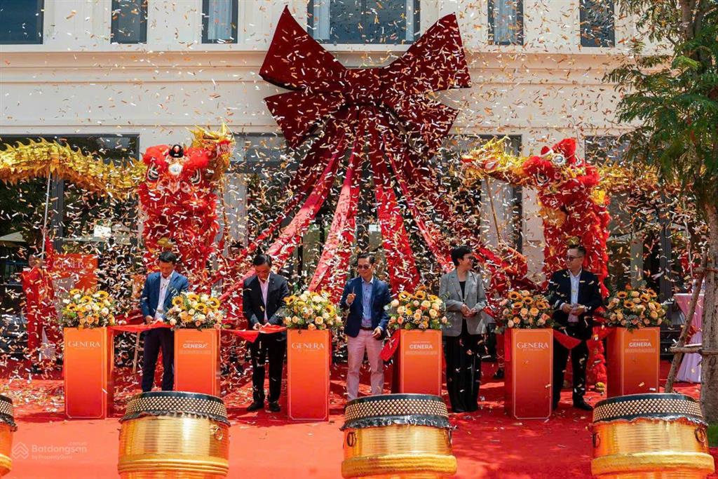 Chỉ 25 phút về tphcm nhà phố genera solia cho 3 thế hệ ở sổ hồng riêng thanh toán giãn