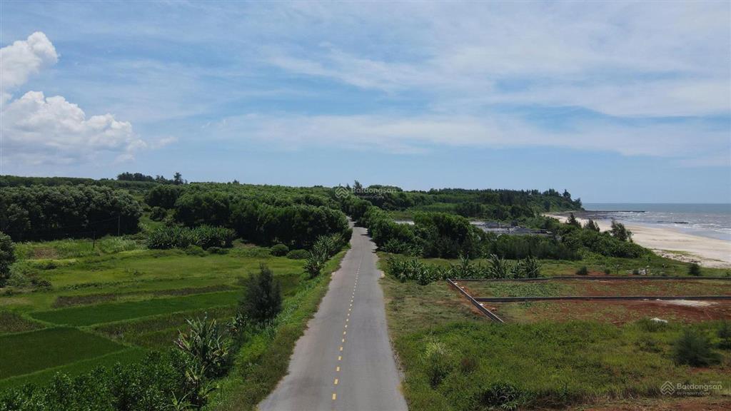 1 lô đất mặt biển cực kì đep 2 mặt tiền phù hợp xây nhà hàng ks homestay