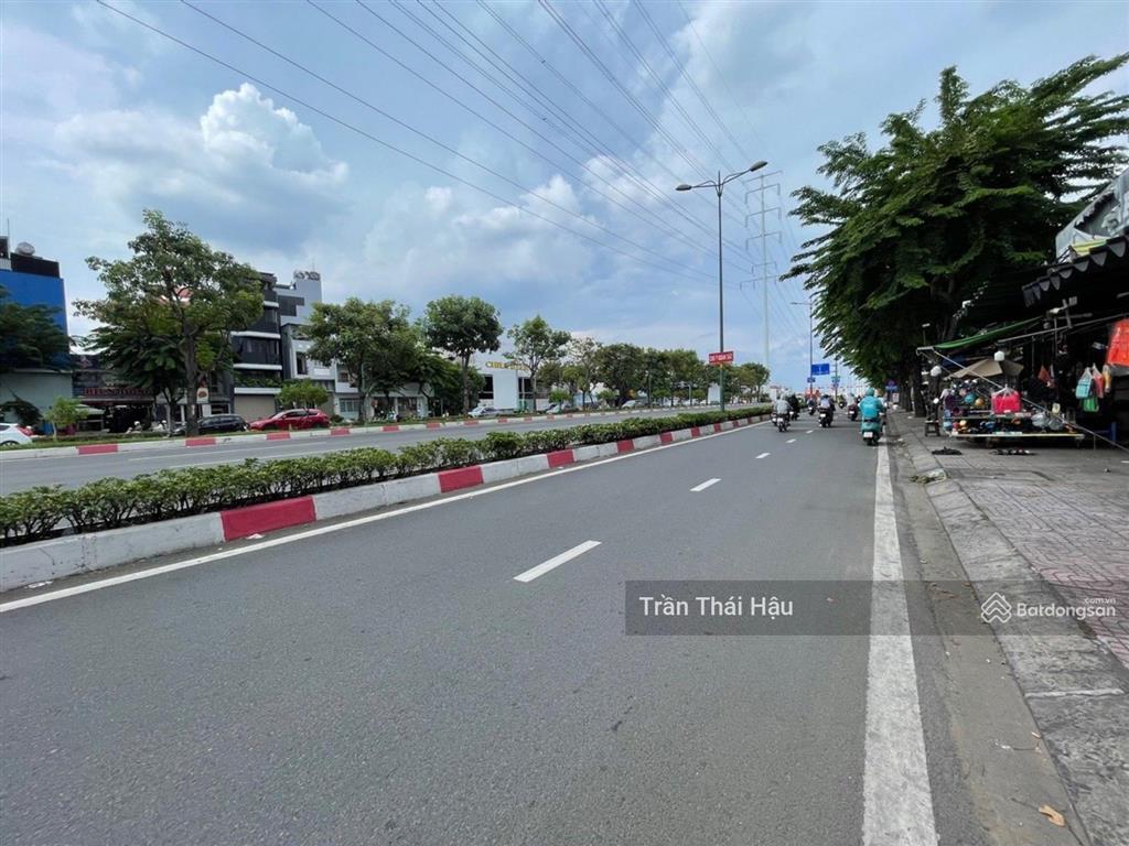 Đất mặt tiền phạm văn đồng, xây 15 tầng, chỉ 174tr/m2