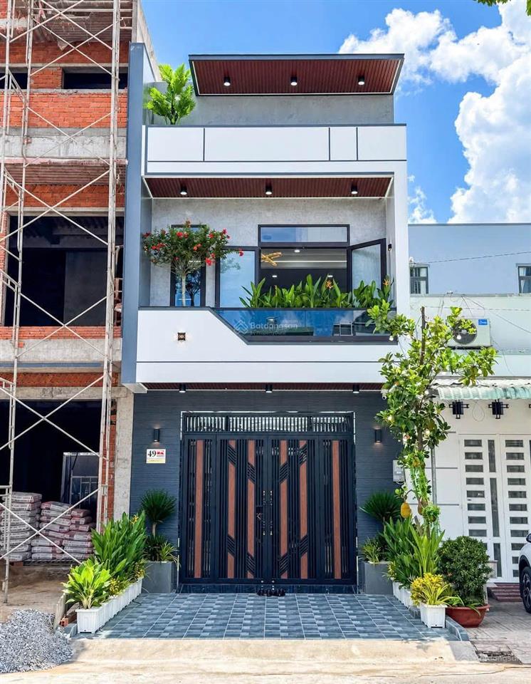 Nắm chủ bán nhà 2 tầng full nội thất mặt tiền đường d4 khu hồng loan