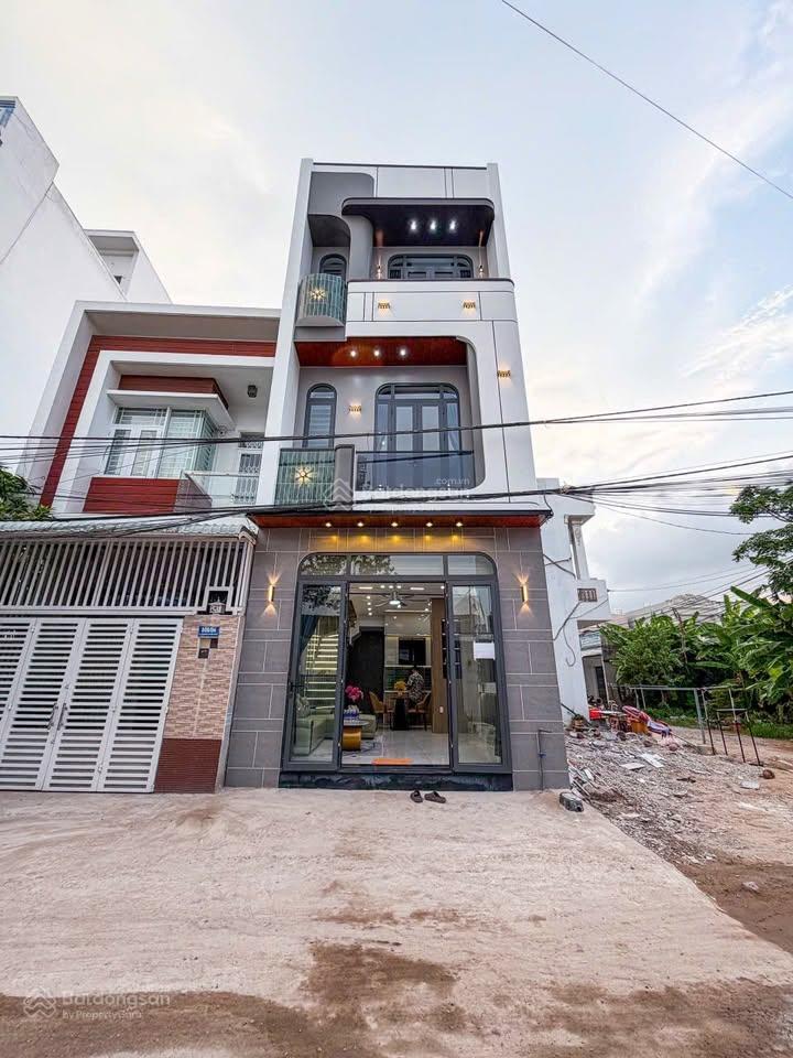 Nắm chủ bán nhà 3 tầng mặt tiền khu dầu khí