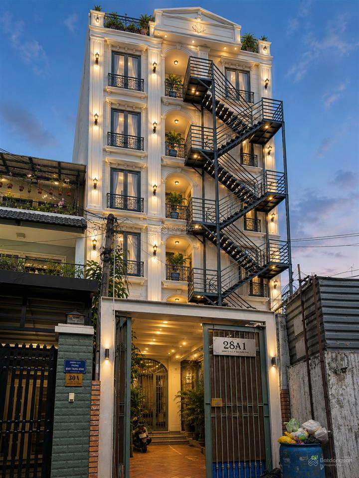 Tỷ suất 8%/năm! chốt gấp tòa chdv mt ngay nguyễn duy trinh 4 tầng 200m² tt 170tr/th giá 1x tỷ