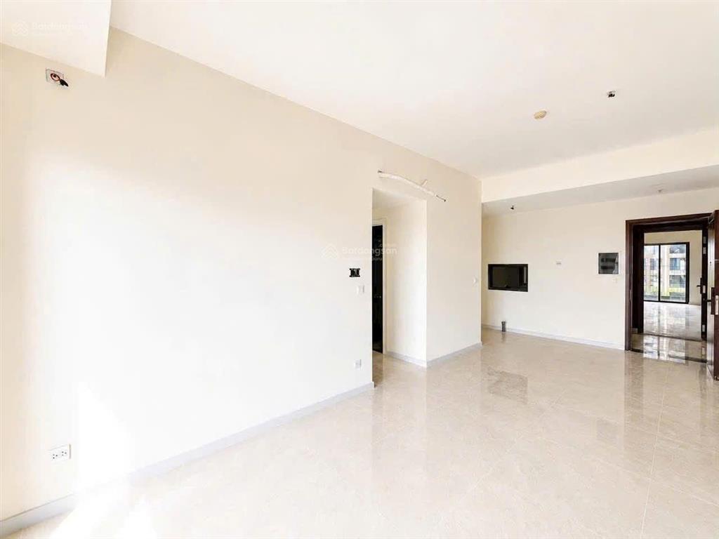Cần bán nhanh căn hộ 73m2 2pn2wc căn góc hướng đông nam tầng đẹp