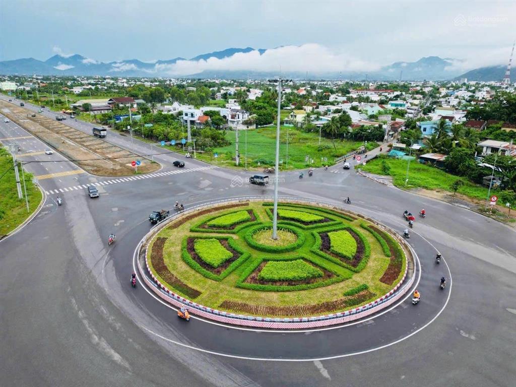 Bán lô đất tđc mặt tiền đường võ nguyên giáp, giảm hơn 1 tỷ chỉ còn 70tr/m2, nằm gần vòng xoay