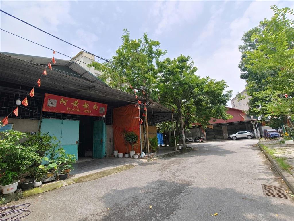 Hàng hiếm kđt tiến vào phù khê, từ sơn 97.5m2. chỉ 4.6 tỷ lô áp góc view vườn hoa