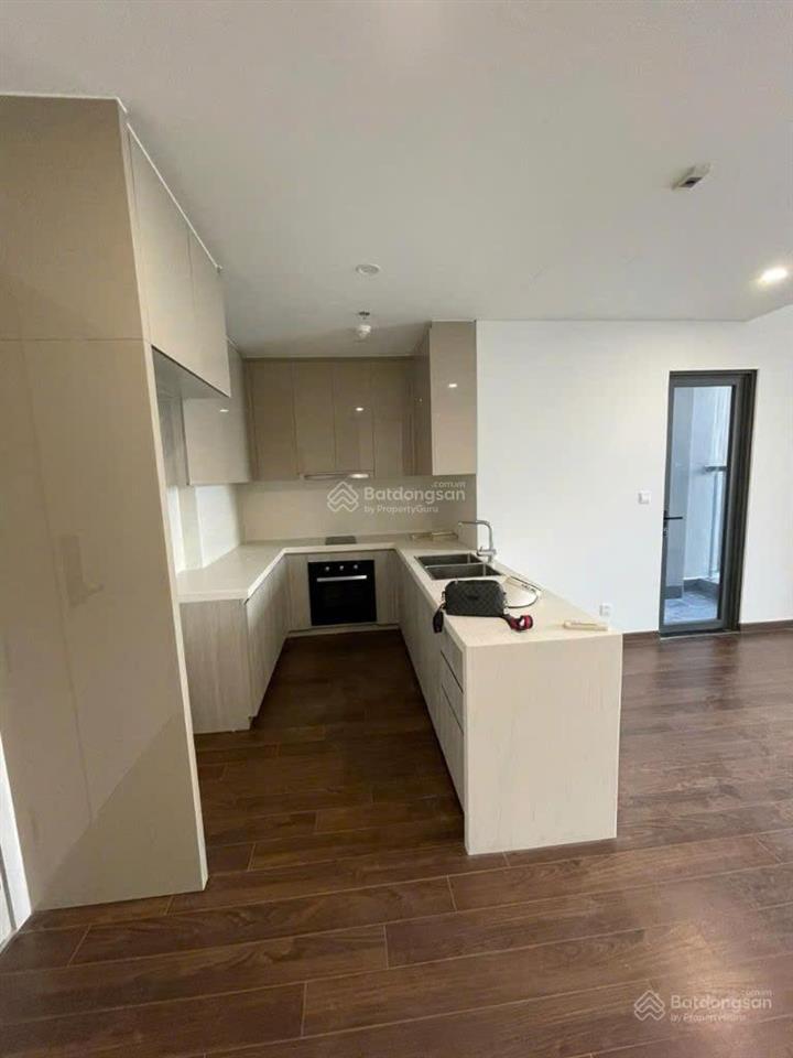 Bán gấp căn 3pn 80,1m2, 6,5 tỷ, view hồ, tòa b masteri west heights smart city tây mỗ
