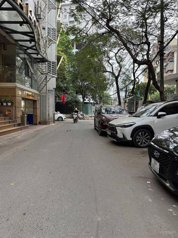 Bán nhà đường lạc long quân cách hồ tây 100m, nhà mới 6 tầng thang máy dt 60m2 lô góc, cách ô tô 5m