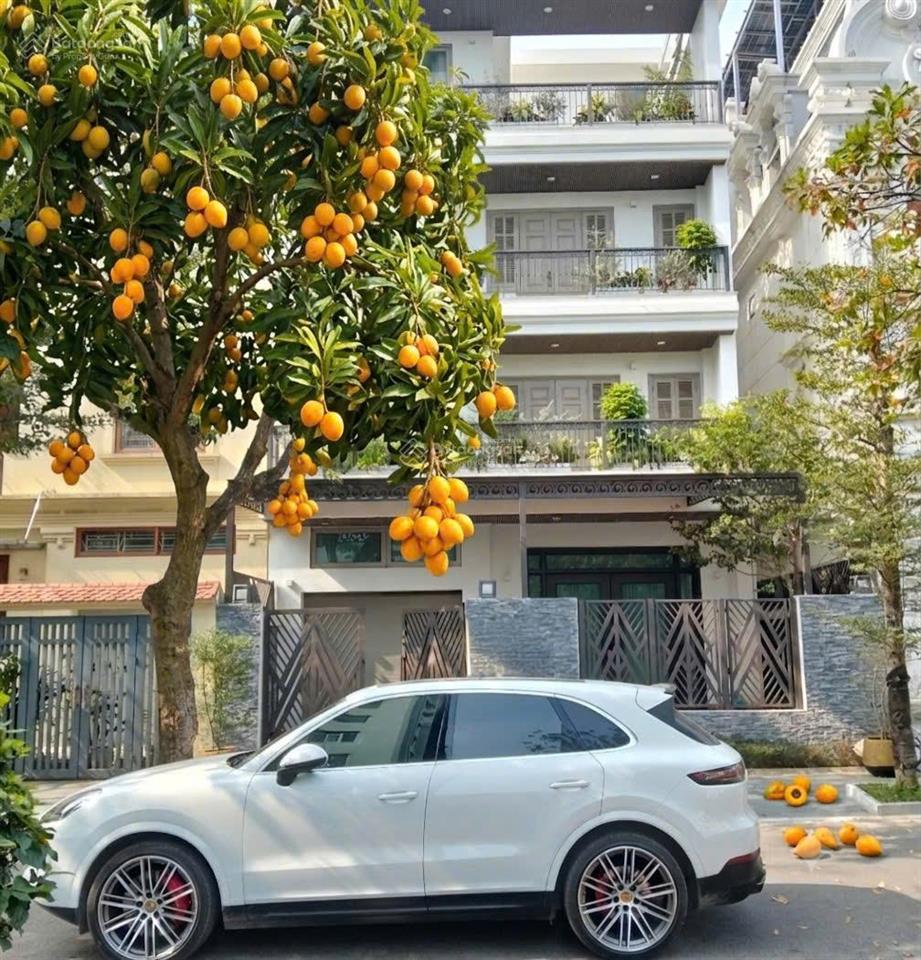 52,5 tỷ nhà 5 tầng tk villa với 500m2 sàn rất sang khu hh 04 (khu tk riêng cho đt việt hưng)