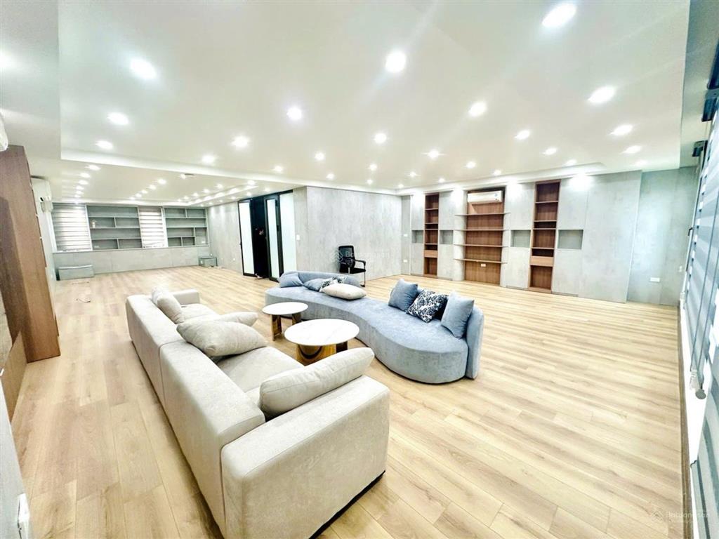 Bán nhà nghĩa đô cầu giấy 115m 5 tầng thang máy ô tô hai thoáng trước sau view sân cơ quan