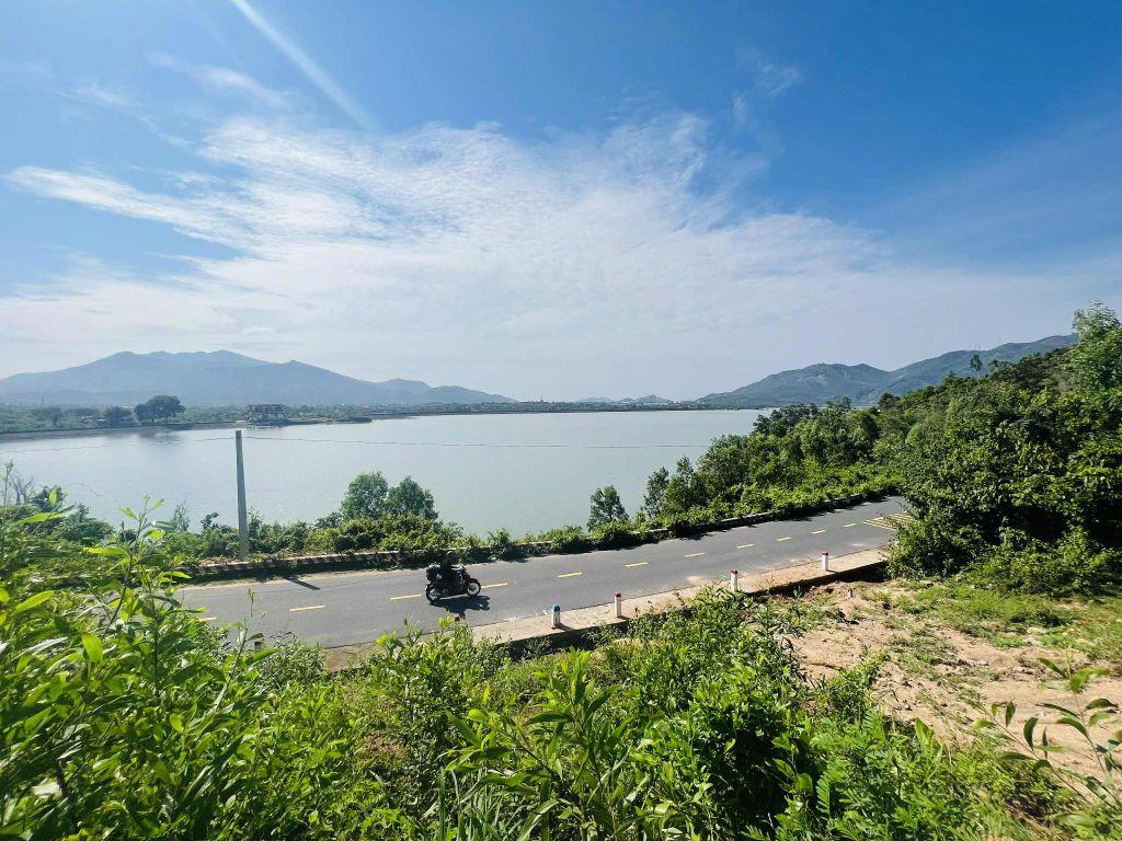 bán đất đường nhựa 1,8 hecta view toàn cảnh Hồ Suối Dầu, gần phố biển Nha Trang