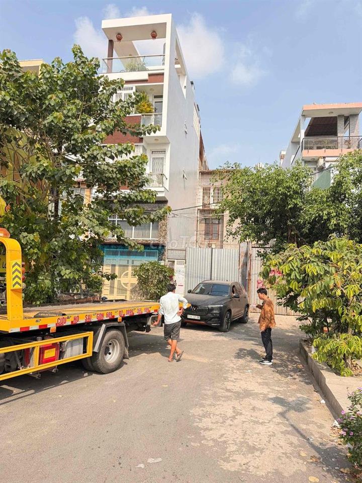 Đất mặt tiền- tiện kinh doanh- khu dân cư ở sầm uất.