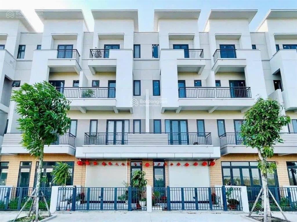 Chỉ 5,7 tỷ sở hữu liền kề centa diamond vsip từ sơn, 75m², 4 tầng, sẵn sổ, đón sóng chung cư