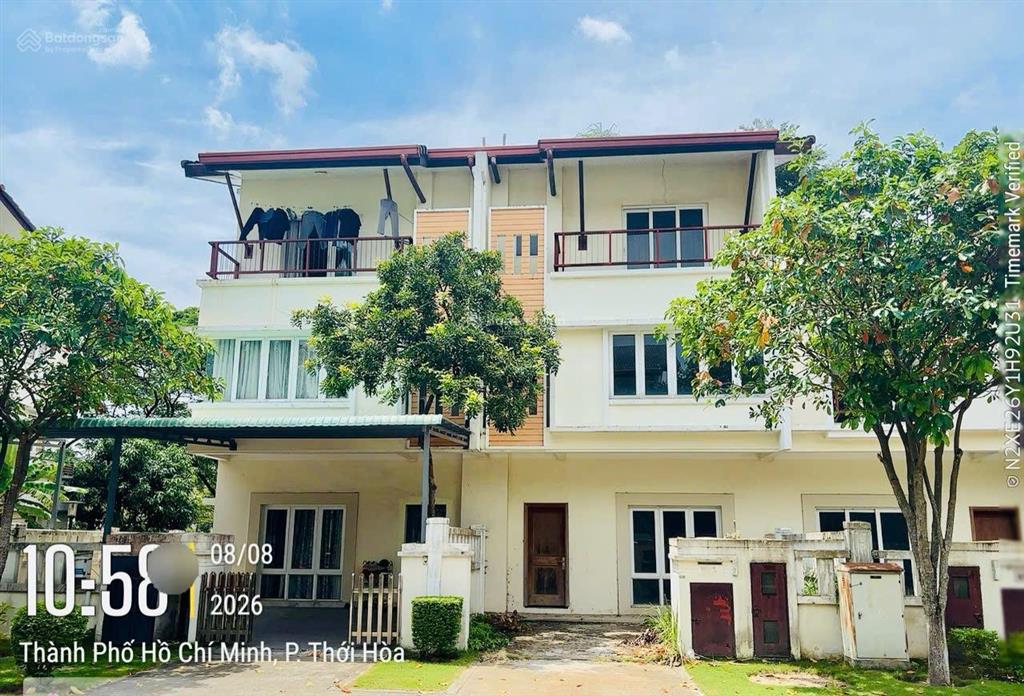 Chị gái gửi bán căn 6m nhà 1 trệt 2 lầu tại vườn thiên đàng 1. sổ sẵn giá tốt tt. 0975 362 ***.