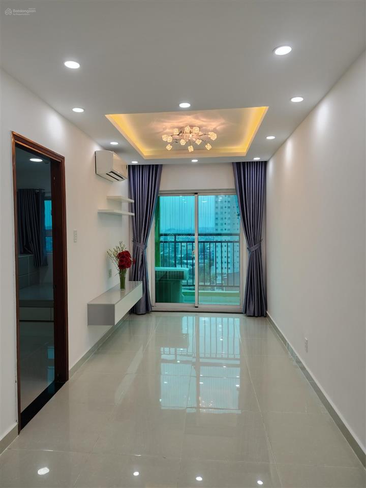 Cần bán căn hộ 8x plus 67m2 2pn 2wc, giá 2,950 tỷ đã có sổ hồng