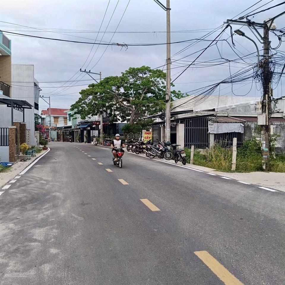 Bán nhà cấp 4 gác lửng thôn lệ sơn 1 hoà tiến gần chợ lệ trạch