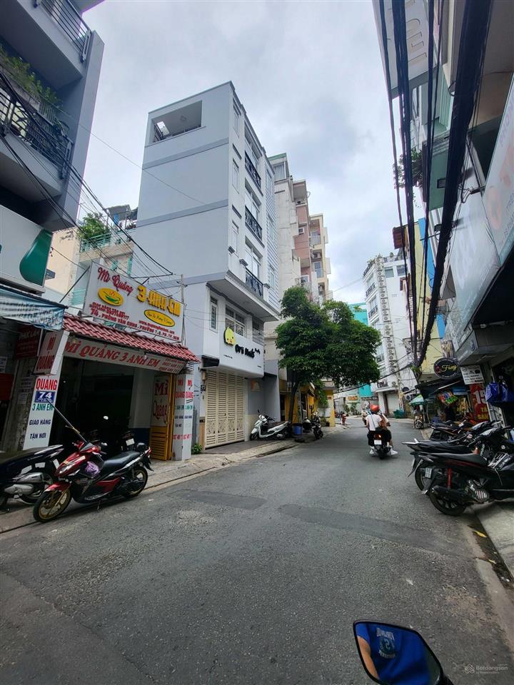 Bán căn nhà mặt tiền đc 74a1 đường trương quốc dung, p. phú nhuận, dt 10 x 20m, 3 lầu st giá