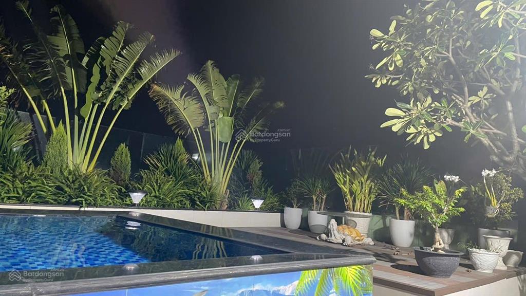 Bán penthouse 560m2 4pn 4wc hồ bơi riêng 24,5tỷ sổ hồng