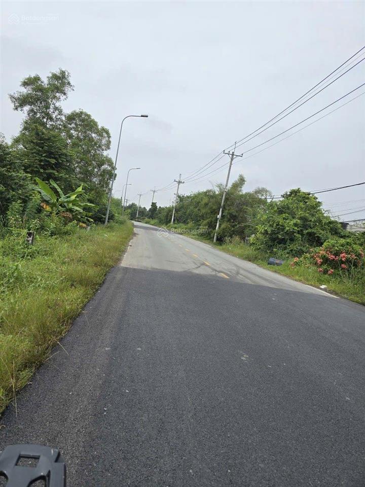 Đất mt đường nguyễn văn khạ xã tân an hội, dt=17 x 70m= 1221m2 có 150m2 thổ cư. giá chỉ 6,4 tỷ
