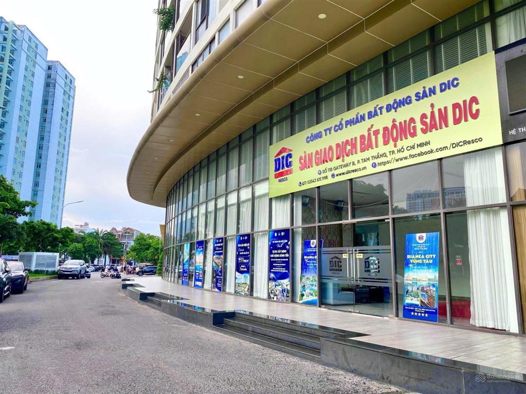 Tôi cần bán nhanh căn hộ 3pn, 116m2 tại dic phoenix,tầng cao, view hồ, nt cơ bản.xin 0909 271 ***