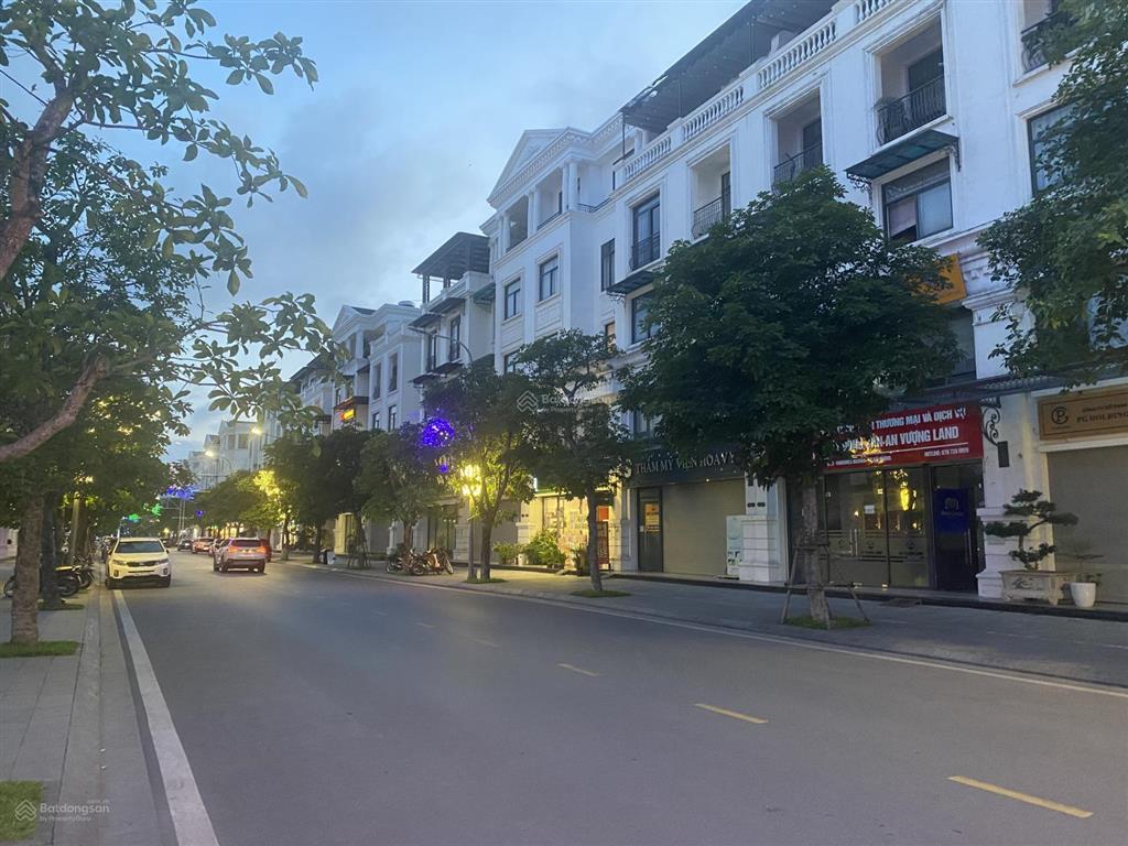 Căn xẻ khe giá hời dự án, 120m2, chỉ 15.9 tỷ, hoàn thiện nội thất thang máy, dòng tiền 60 tr/tháng