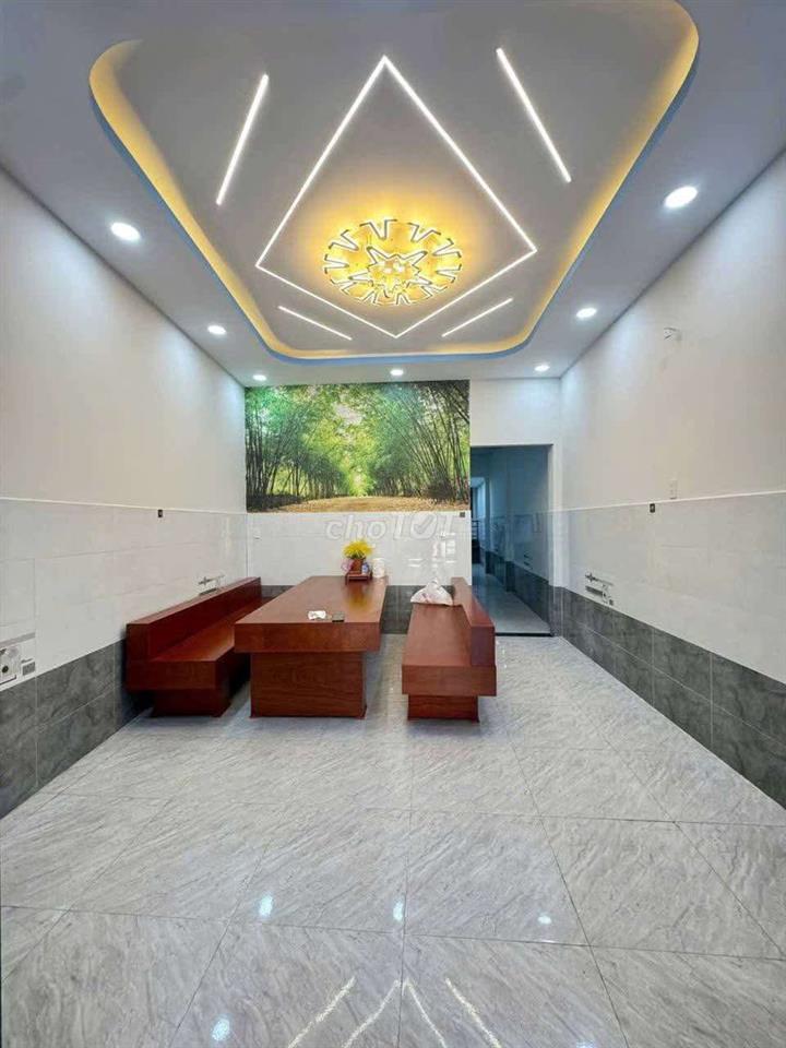 Bán nhà số nhà huyện DT: 4m*20m nở hậu 5m 3pn 2w đường 7m thông