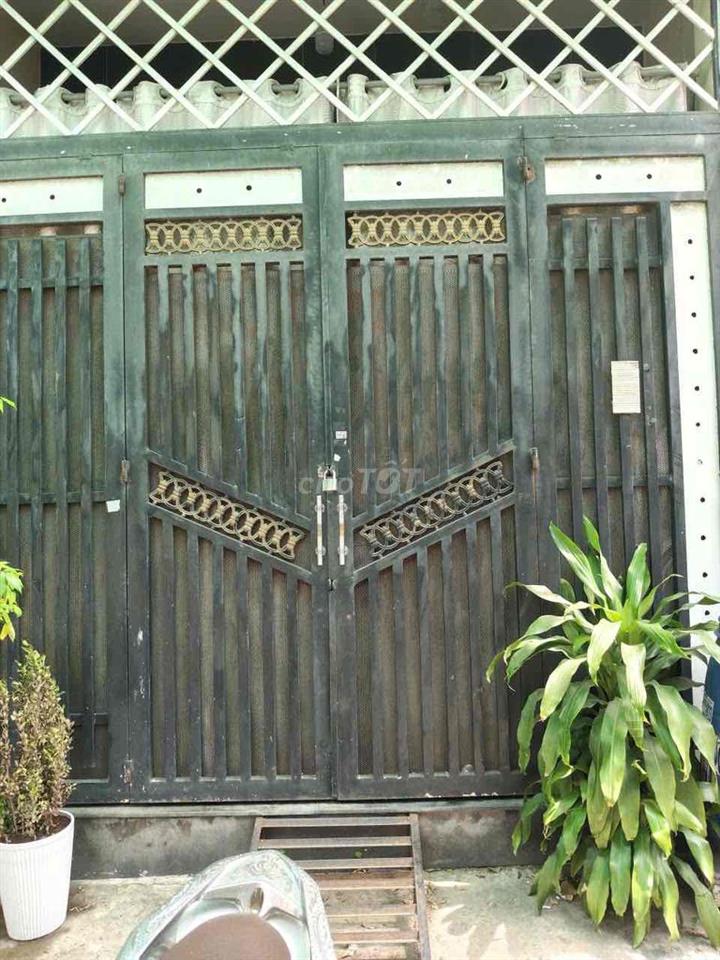 bán nhà, gần chợ, gần bhx.