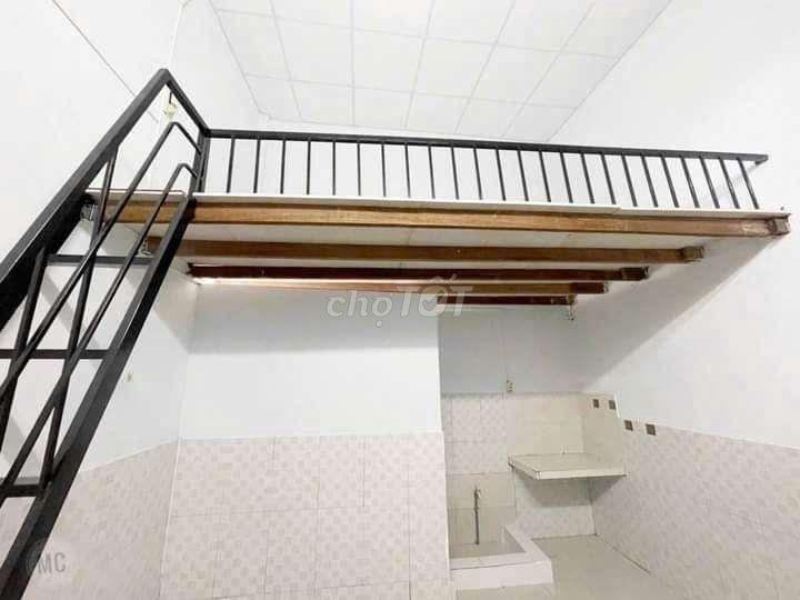 Lên 1 căn nhà Có 6 phòng Trọ phía sao thu nhập 15 triệu tháng