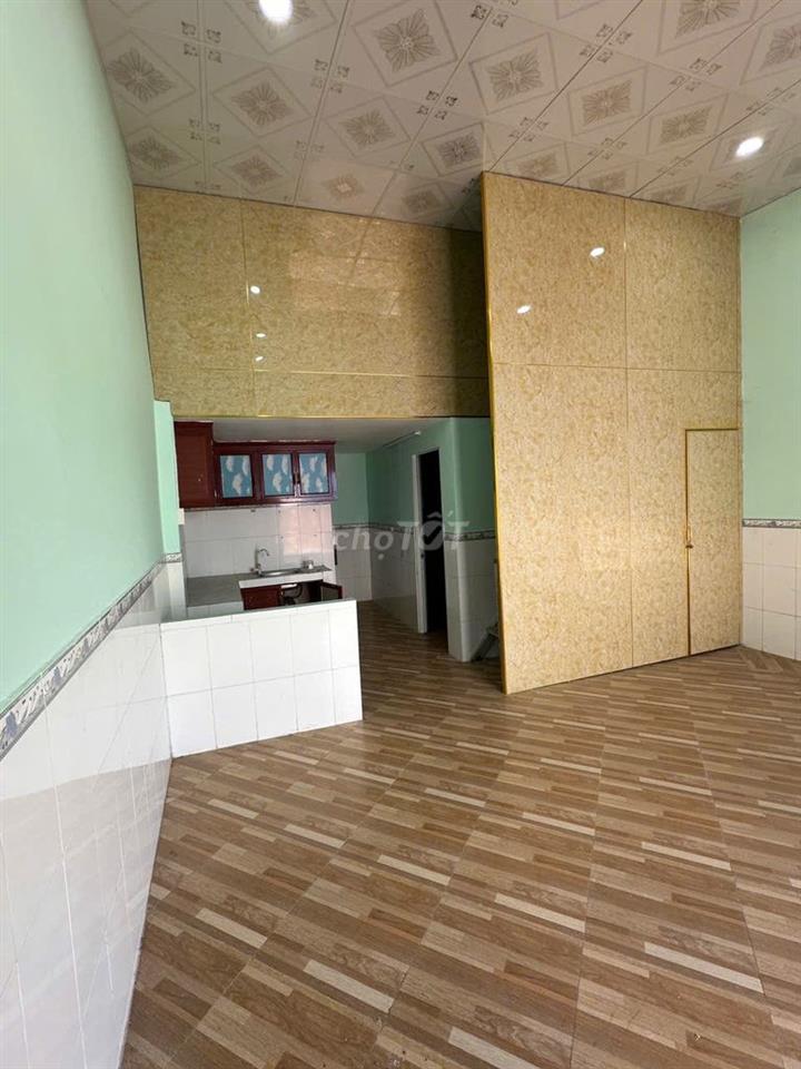 Kẹt tiền bán nhà