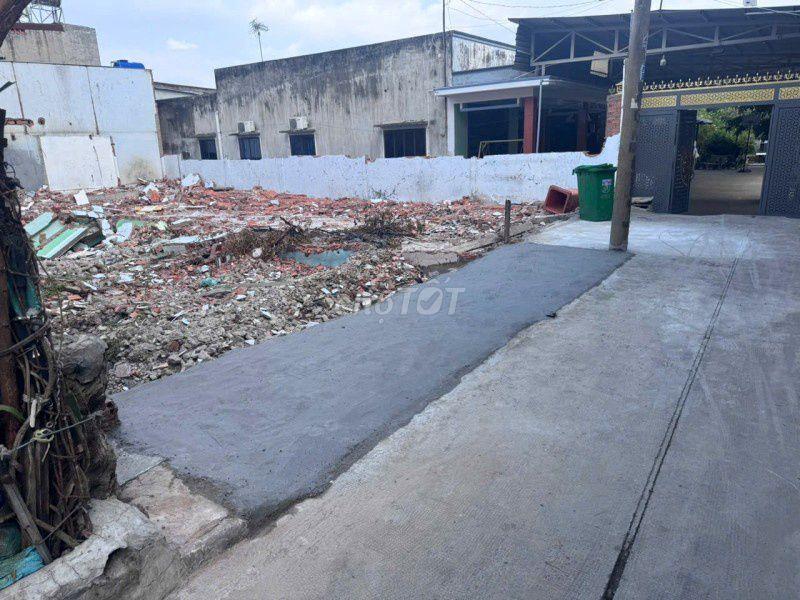 ĐẤT THỔ CƯ 100% –SHR–NGANG 5M DÀI 20M–CÁCH ĐƯỜNG PHẠM THỊ NGHĨ CHỈ 30M