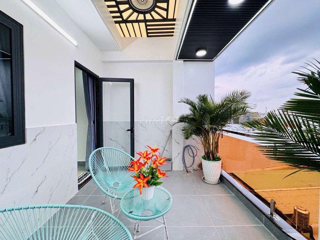 siêu phẩm Q12