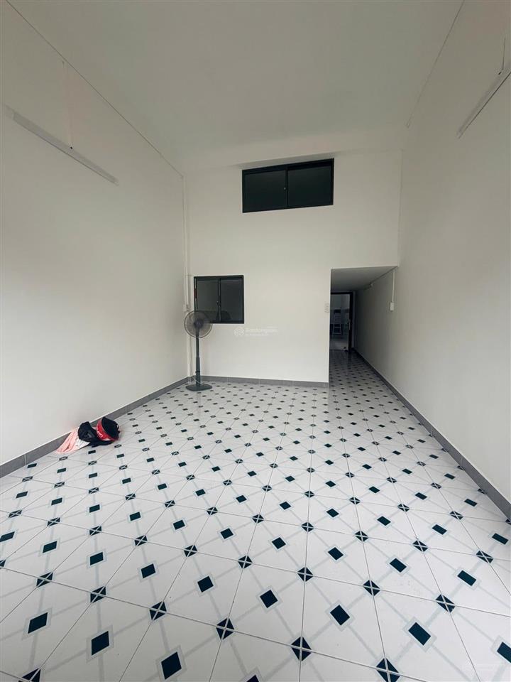 Chung cư phùng hưng lầu 2 47m2 giá 2.5 tỷ